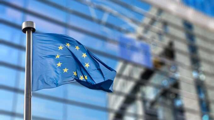 Евросоюз готов отложить санкции против России до переговоров Путина и Зеленского