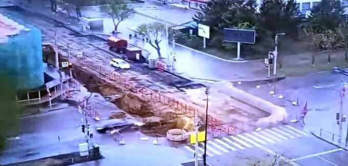 Водитель перепрыгнул перекоп на «Лексусе» в Благовещенске