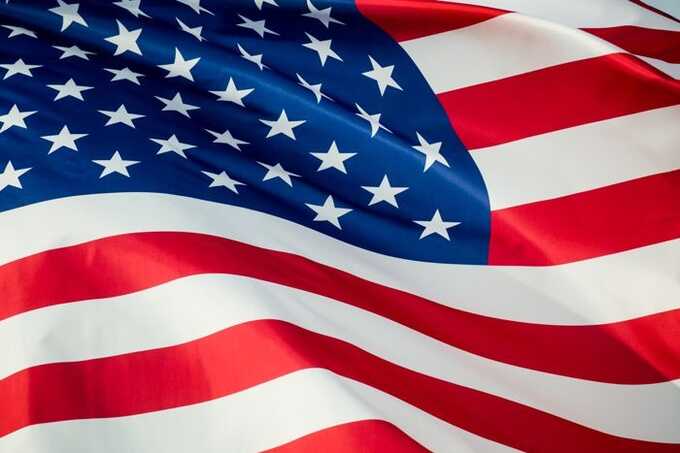 Минобороны США объяснило появление российских флагов на постере ко Дню флага