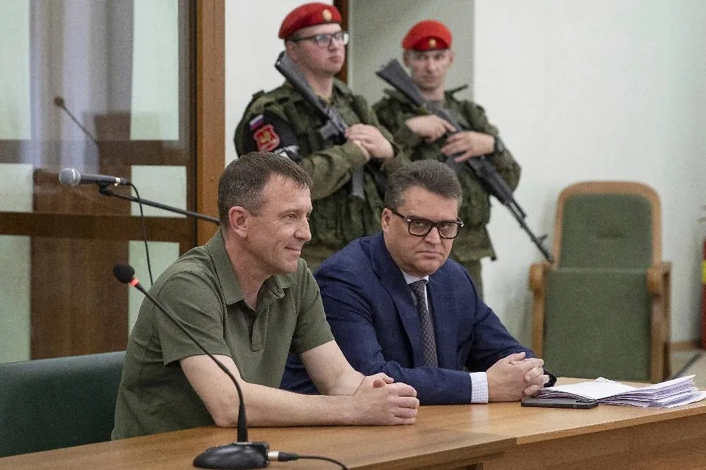В СКР на имя Бастрыкина подано заявление с просьбой провести проверку и возбудить уголовное дело по факту госизмены в связи с возбуждением дела в отношении генерала и розыском его на Украине. Фото © ТАСС / АР