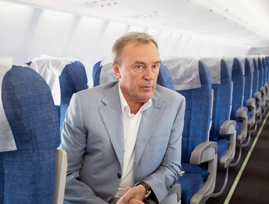 «Погорел» на Антальи: пожар на Superjet выйдет Ванцеву скандалом «Погорел» на Антальи: пожар на Superjet выйдет Ванцеву скандалом